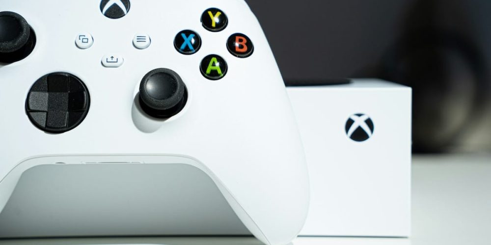 Une nouvelle manette Xbox compacte dédiée au cloud gaming avec batterie intégrée